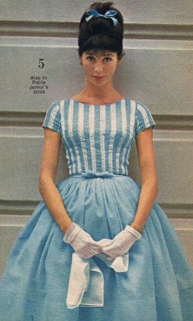 Revista de Moda de 1958 com modelo da época, portanto este é um modelo Vintage.